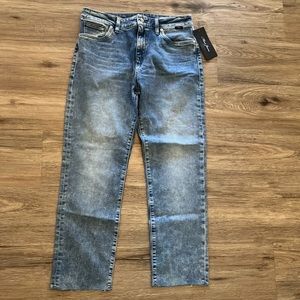 MAVI NWT “Niki" Raw Hem High Rise Crop Straight Jeans.  Distressed. Size 28.